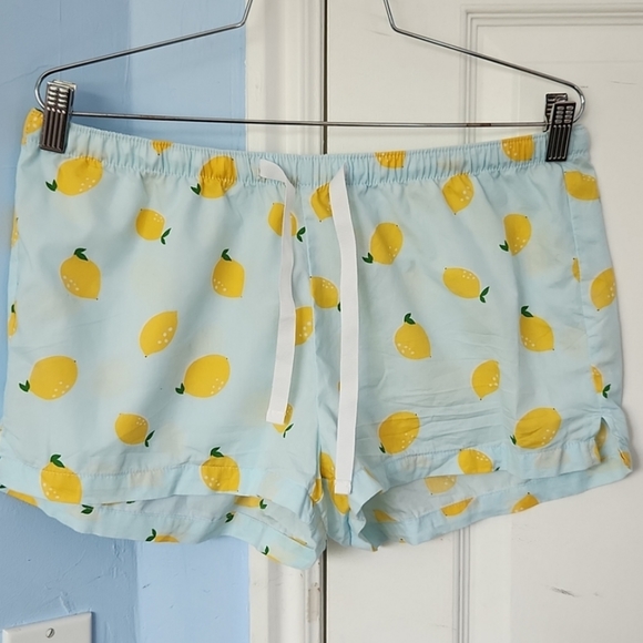 Old navy lemon pajama shorts - Picture 3 of 3